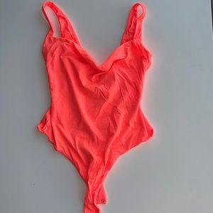 Skims Fits Everybody squire neck bodysuit- colour neon coral